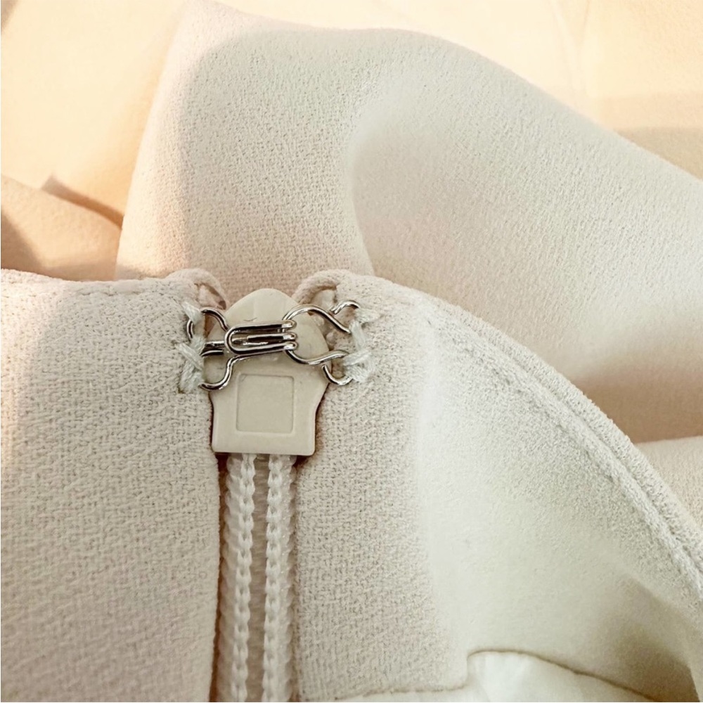 House of CB ‘Aguzin’ Crepe Cream Trousers - Picture 16 of 16